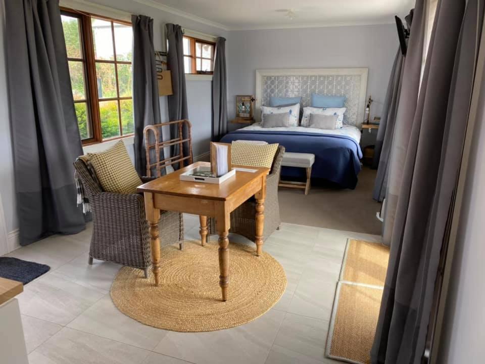 Robin Hoods Well Farm Stay Sassafras Exterior foto